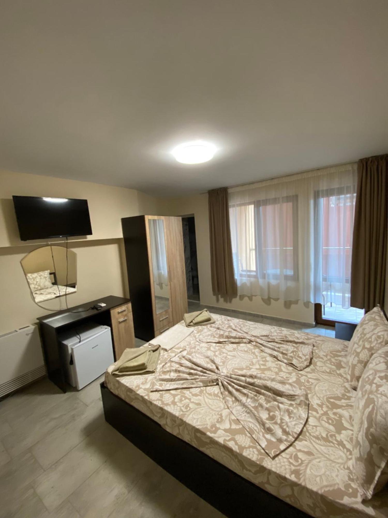 Guest Rooms Wild Duck Ezerets Exterior foto